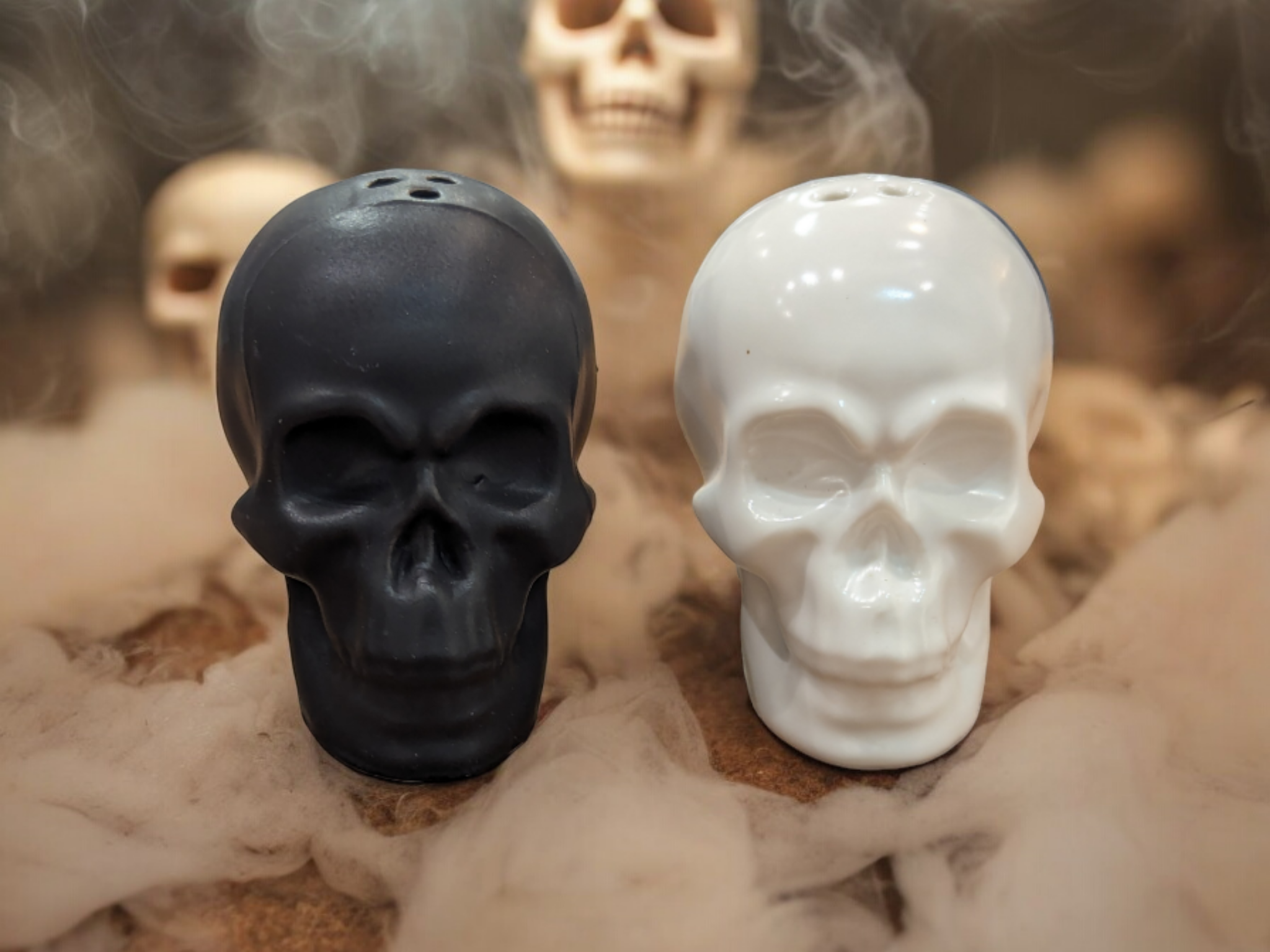 Skull salt and pepper shakers